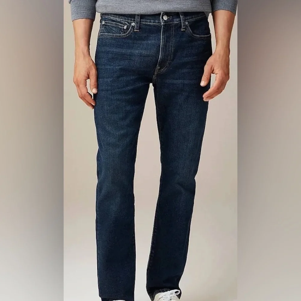 J Crew 1040 Athletic Tapered-fit jean in‎ one-year wash size 29x32